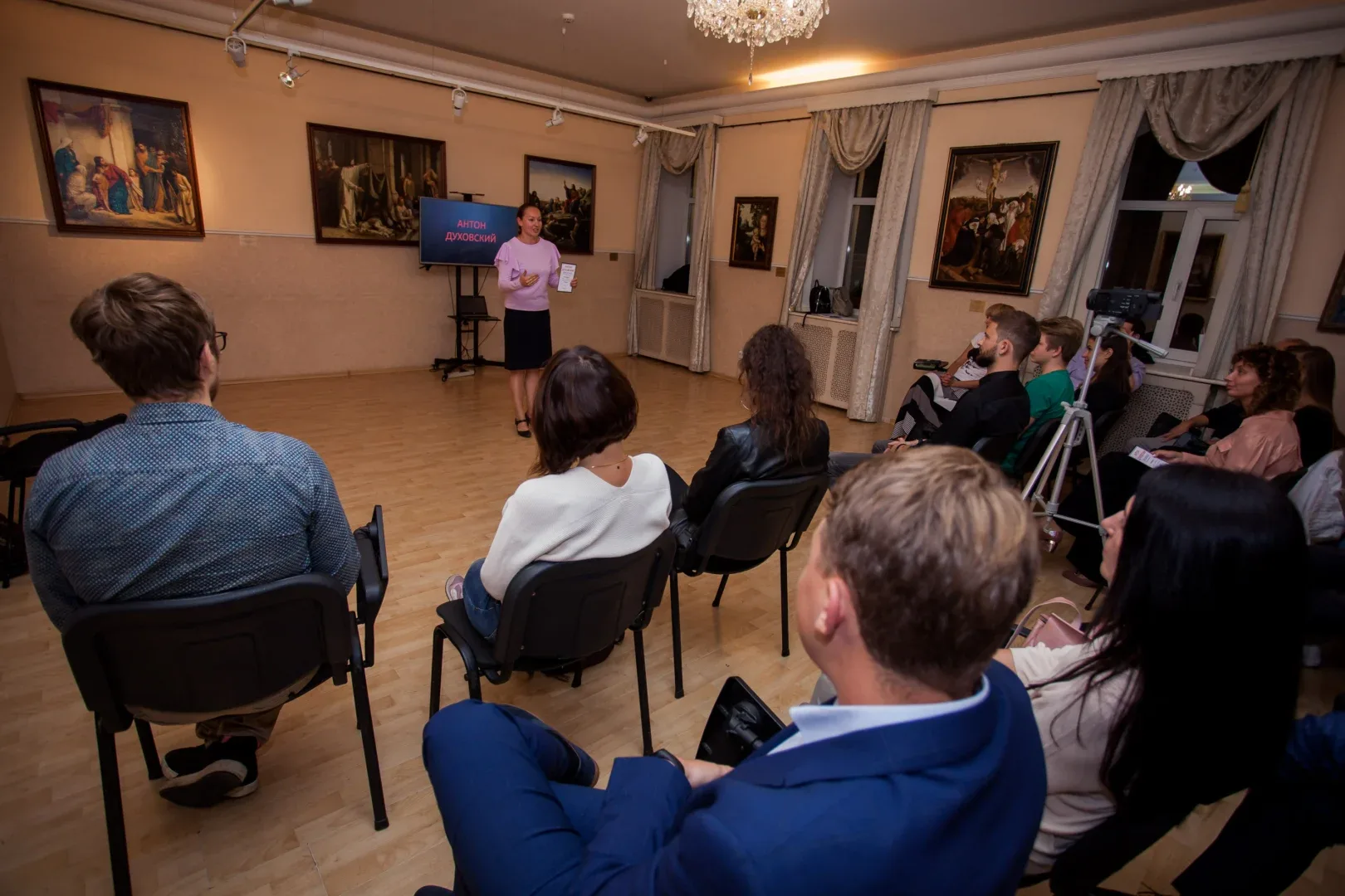 Как красиво рассказать о себе: навык самопрезентации